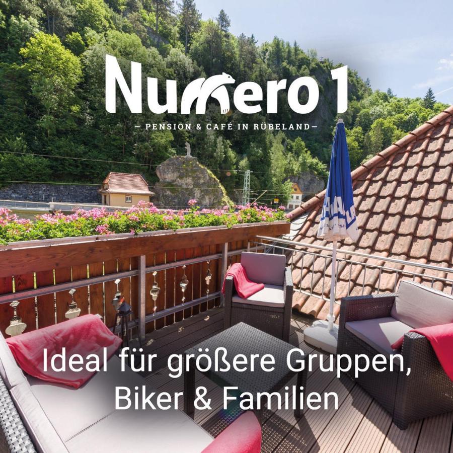 Numero1-Pension Und Cafe 뤼벨란트 외부 사진